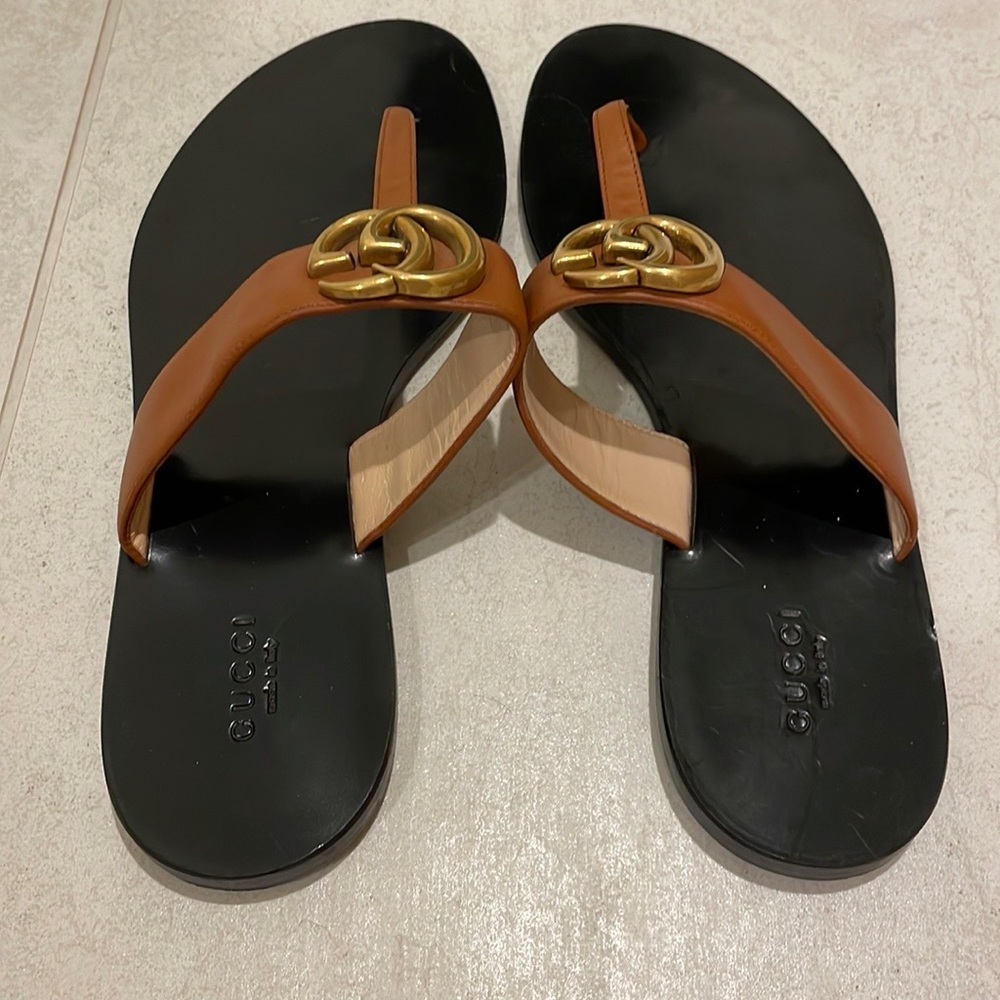 Women’s t strap Gucci sandals